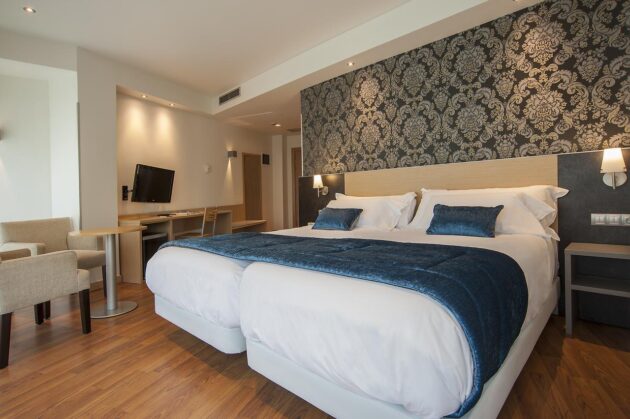 Habitación cama matrimonio Codina