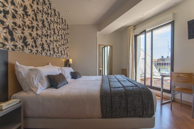 Habitación con terraza en hotel Codina